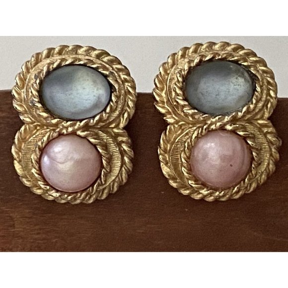 Vintage MCM Gold Tone Pink and Blue Clip On Earrings Sarah Coventry 1" Classic - Picture 1 of 16